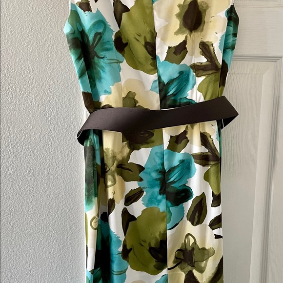 Dress - Picture 2 of 7